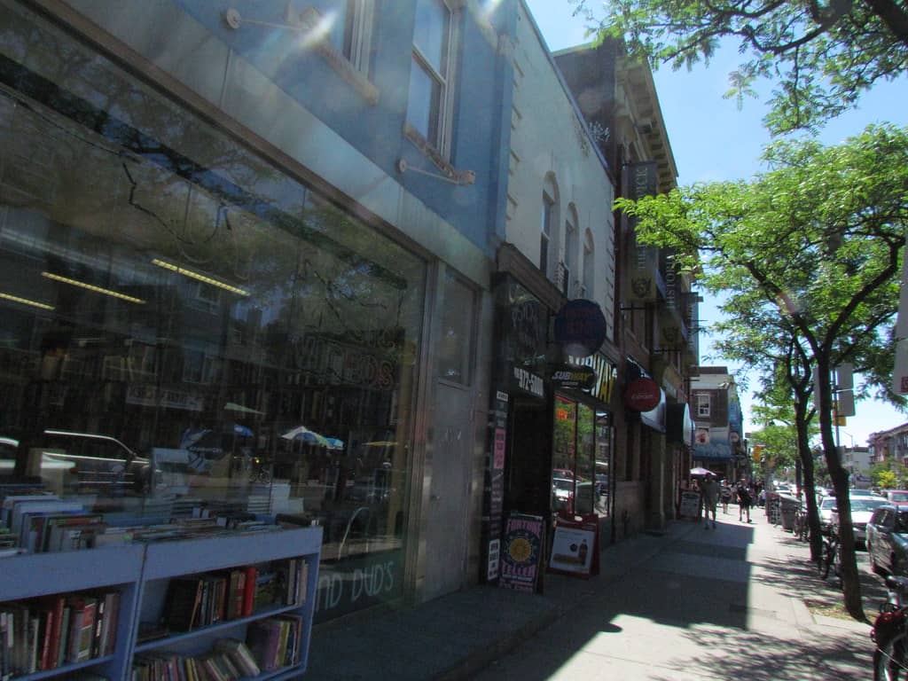 Independent Boutiques & Bookstores