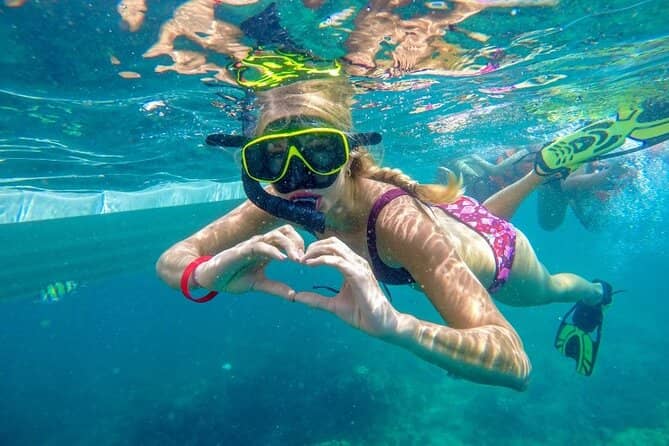 Vibrant Underwater World