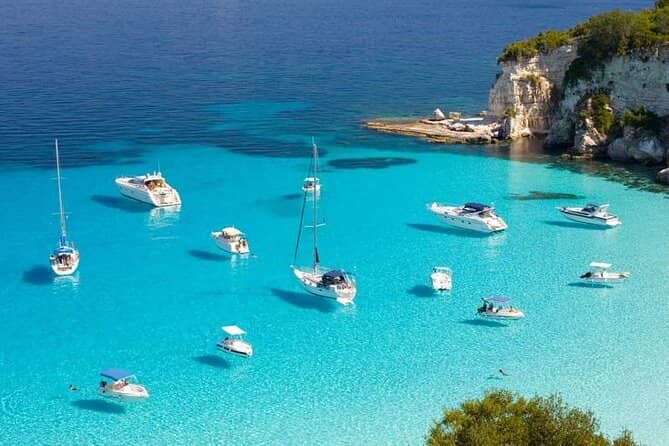 Paxos and Antipaxos Views