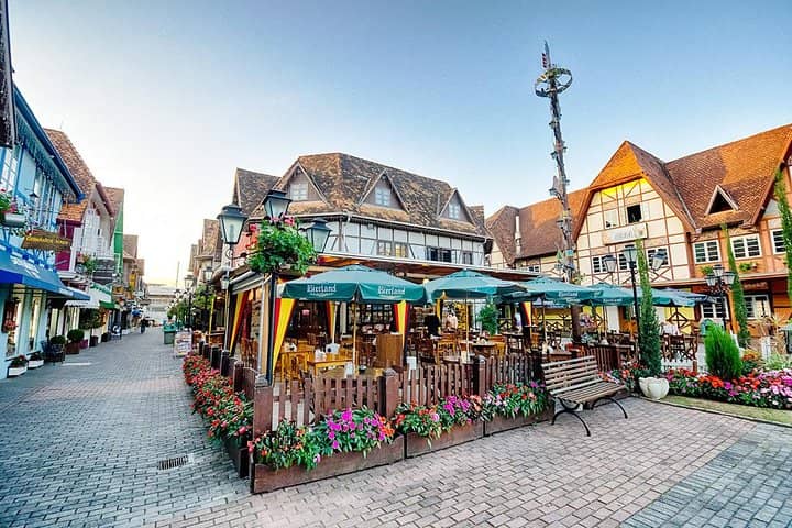 Historic Surroundings