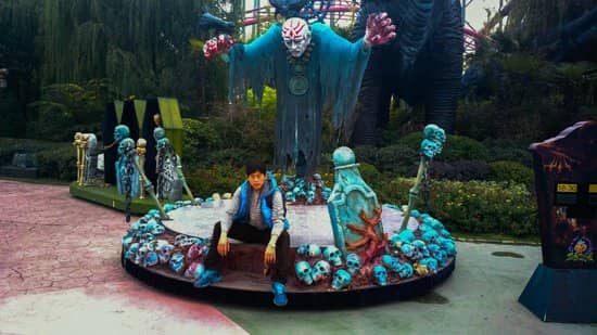 Cloud Forest Dinosaur Exhibit