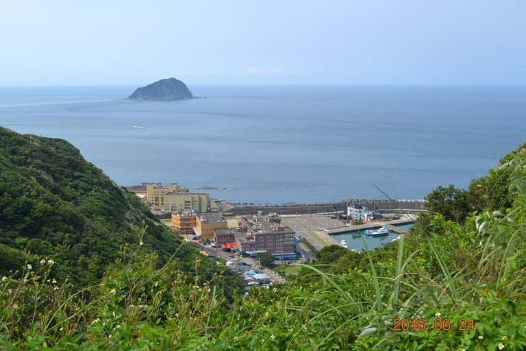 Panoramic Harbor Views