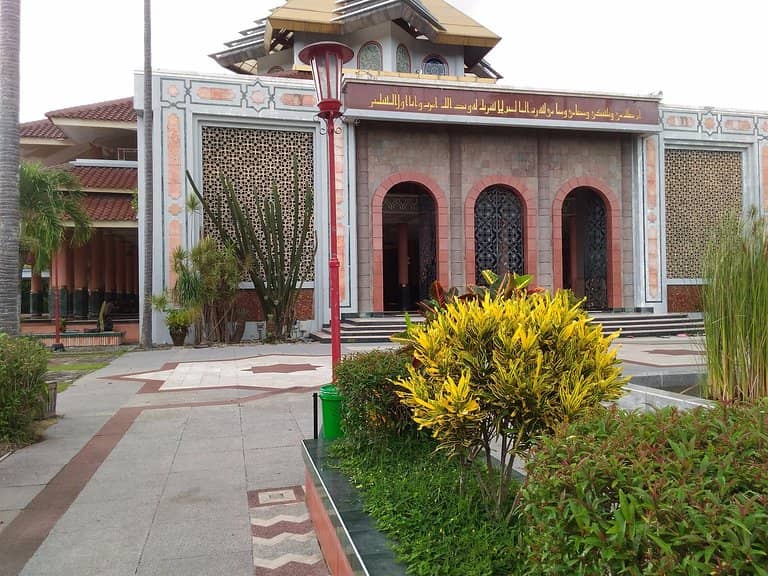 Student Hubs & Eateries