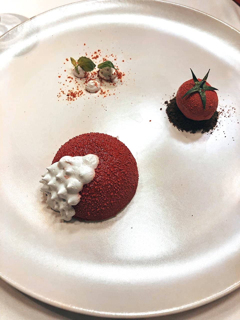 Chic Ambiance and Service