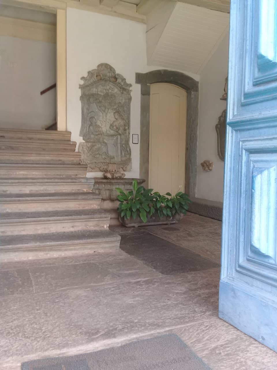 Gleaming Gold and Silver Artifacts