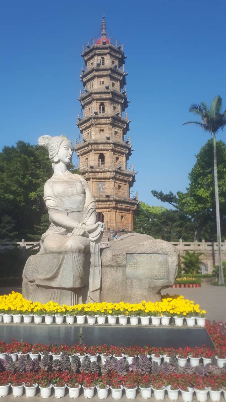 Luoxing Tower Park