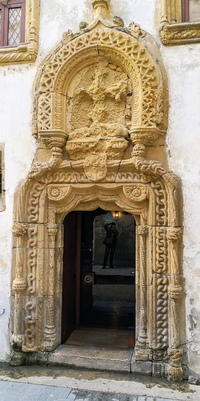 Fado Music & Coimbra Guitar