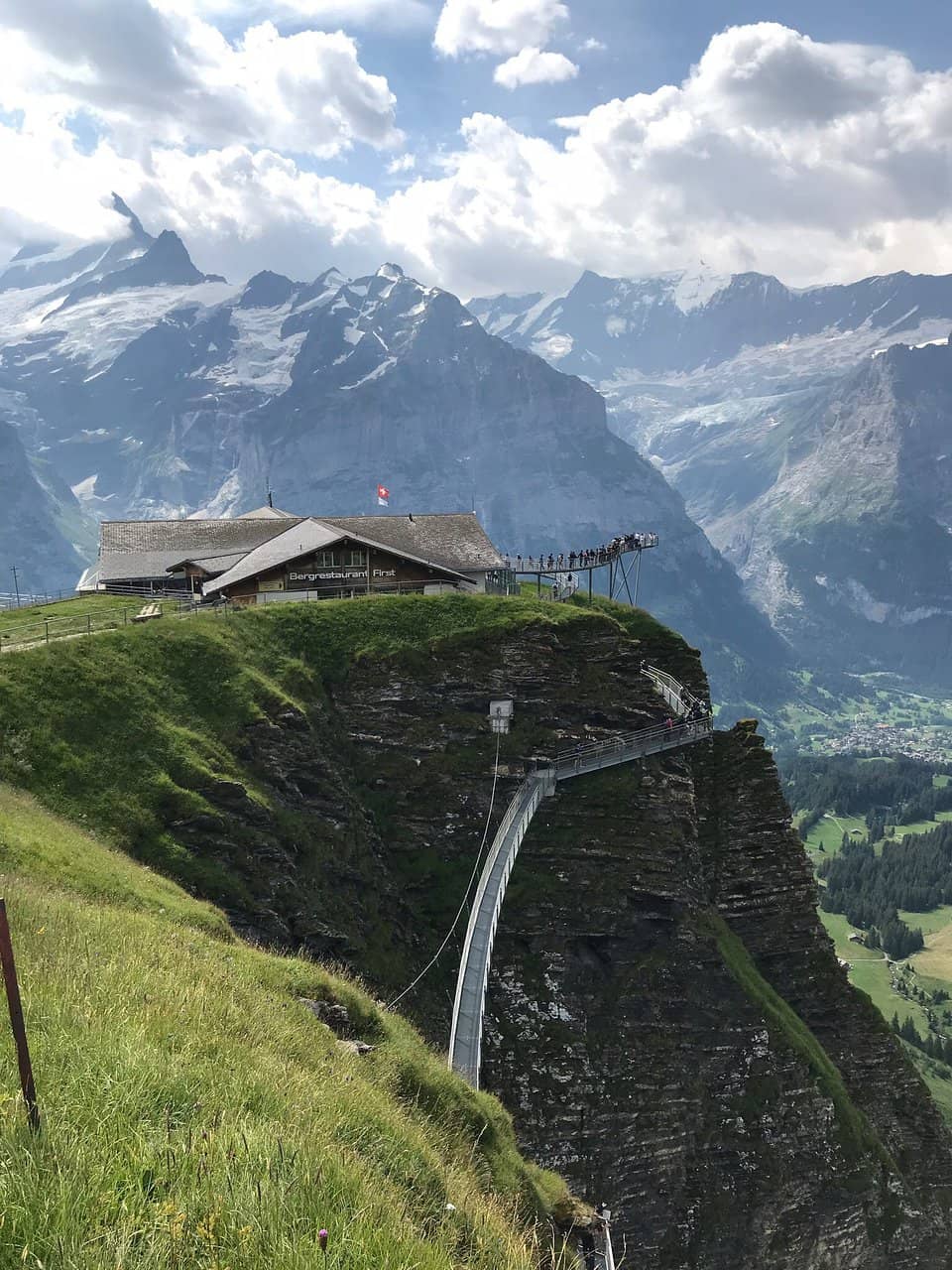 Hike to Bachalpsee Lake