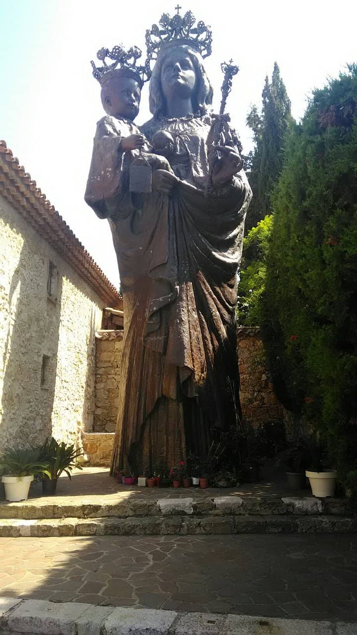 Panoramic Coastal Views