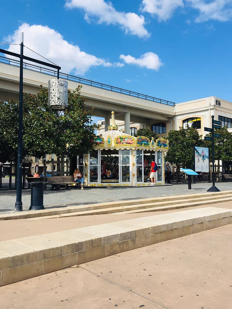 Riverside Cafes & Restaurants