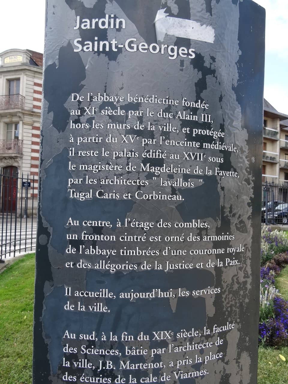 Palais Saint-Georges Architecture