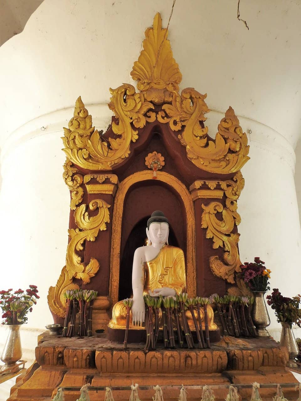 The Iconic White Pagoda