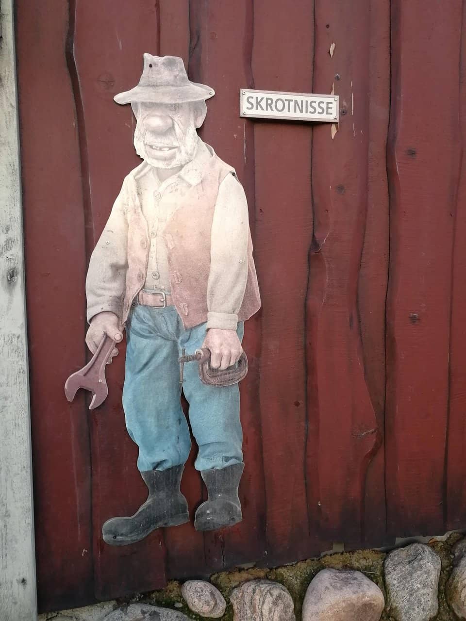 Scenic Waterfront Location