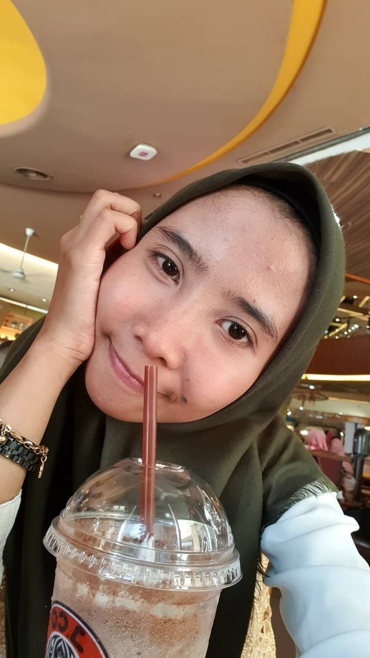 VINES Wine & Spirits