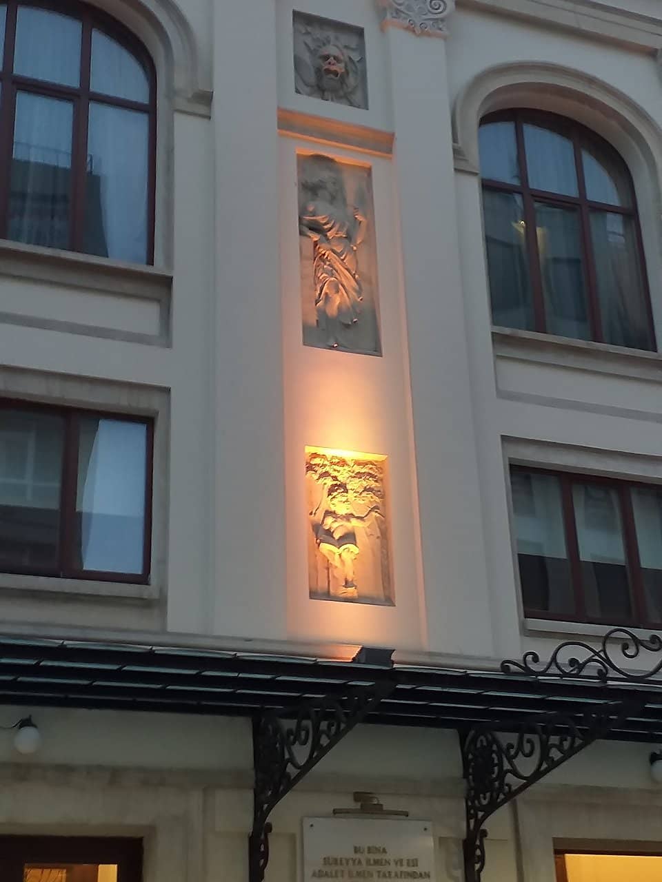 Grand Interior Architecture