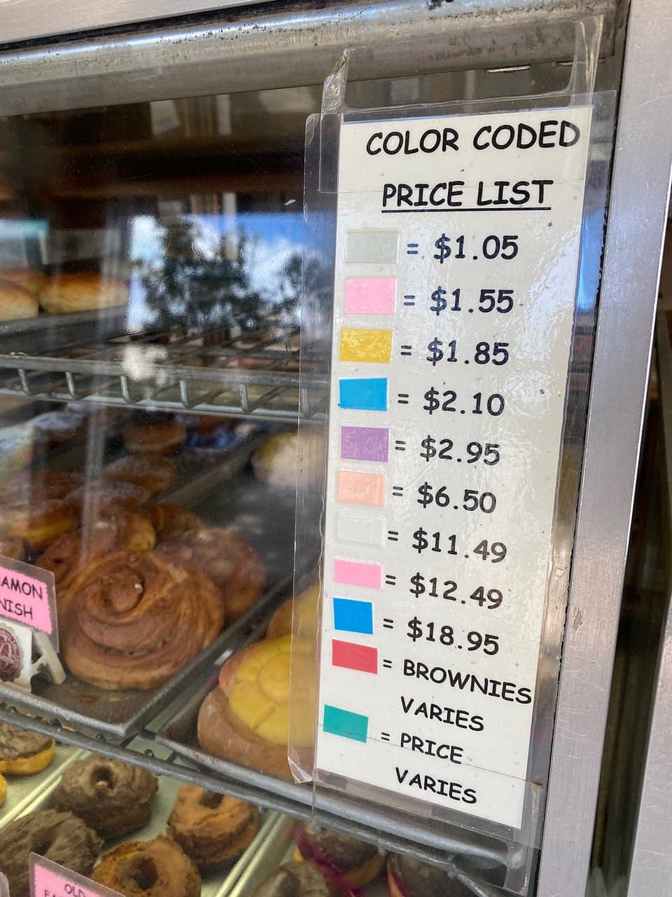 Chantilly Cake & Cupcakes