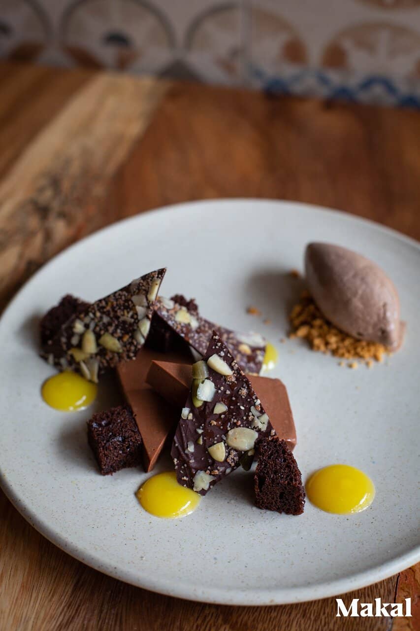 Vibrant & Arty Atmosphere