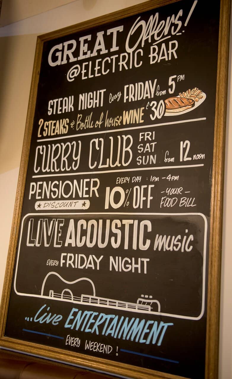 Signature Cocktails & Sunset Sips