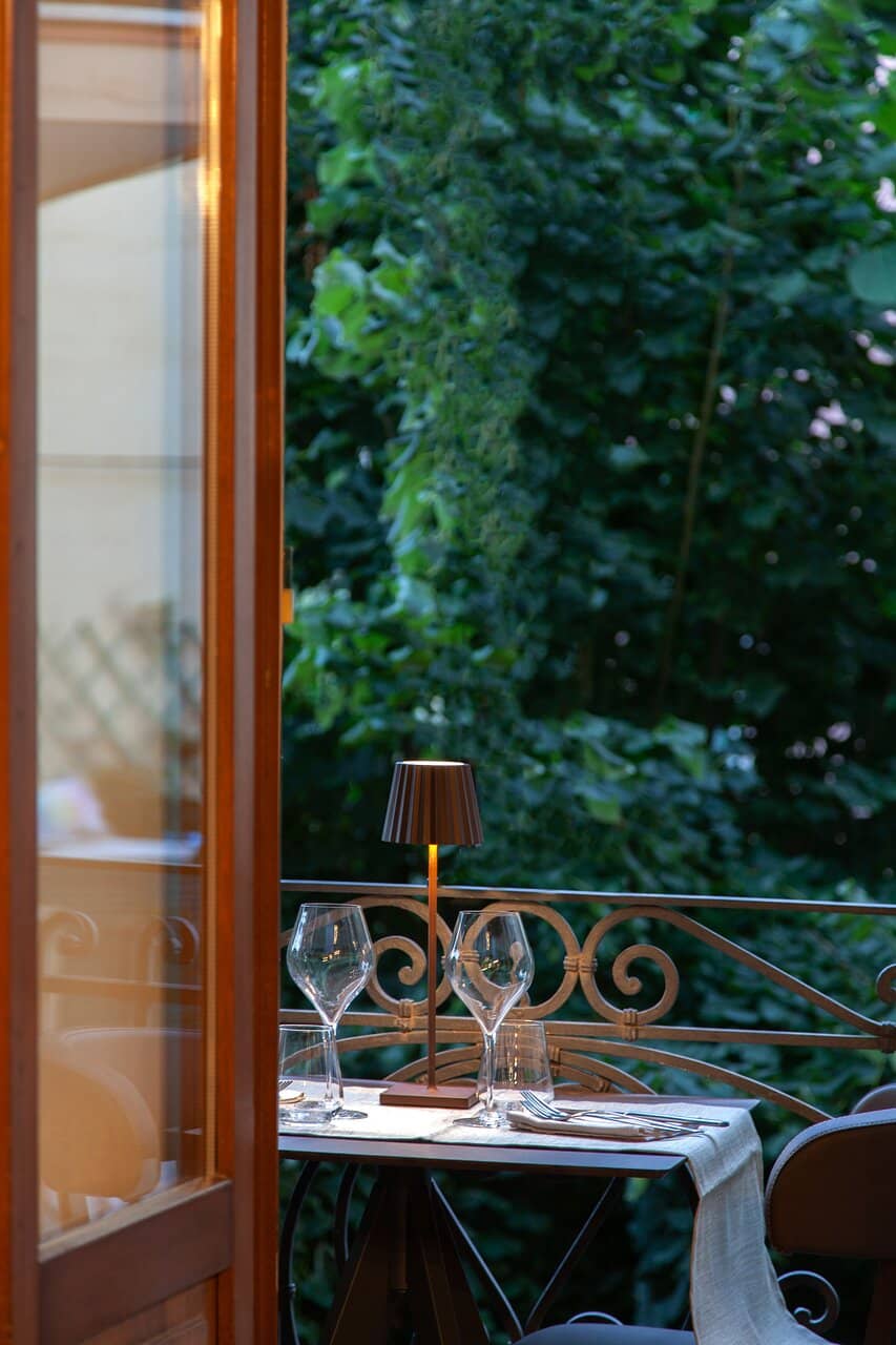 Authentic Piazza Dining