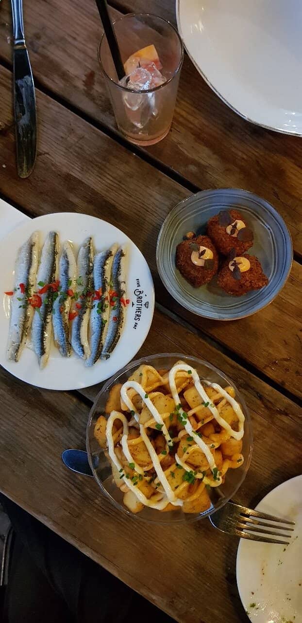 Bar Seating & Chef's Performance