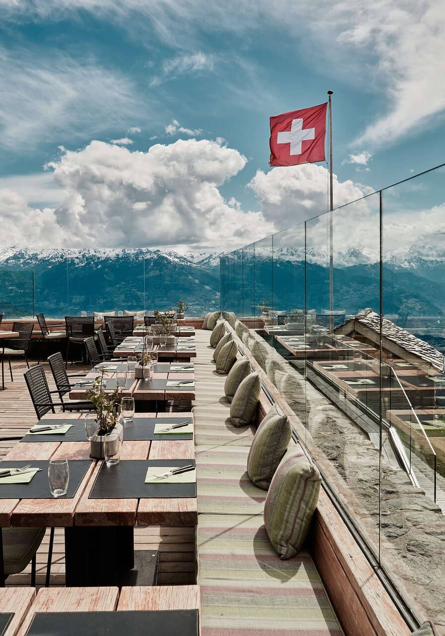 The Iconic Mountain Pool