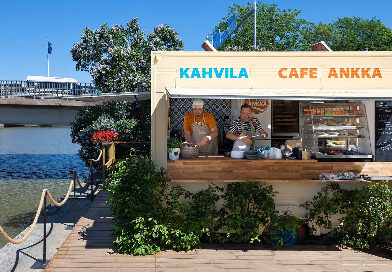 Riverside Cafes & Restaurants