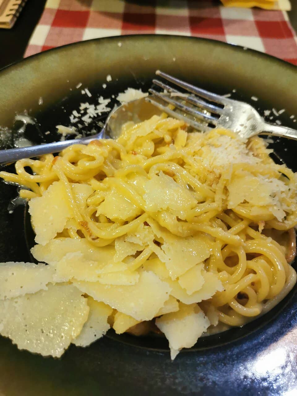 Nostalgic Pizzeria Ambiance