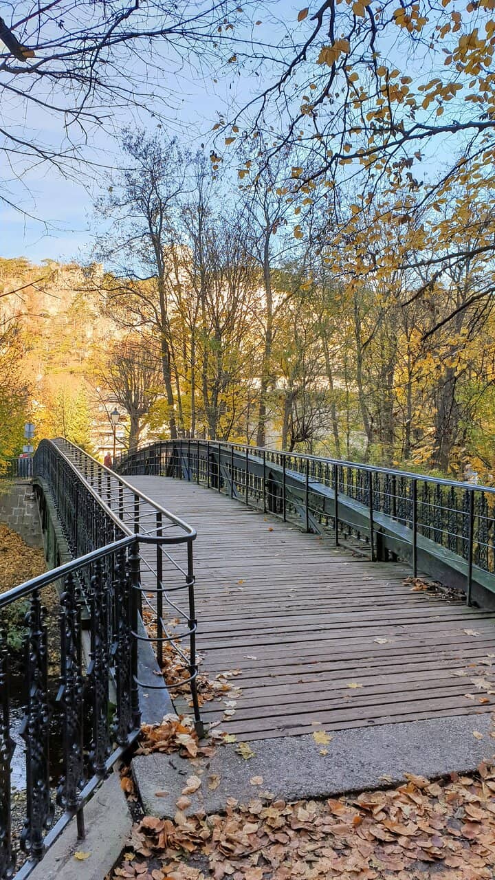 Panoramic Valley Views