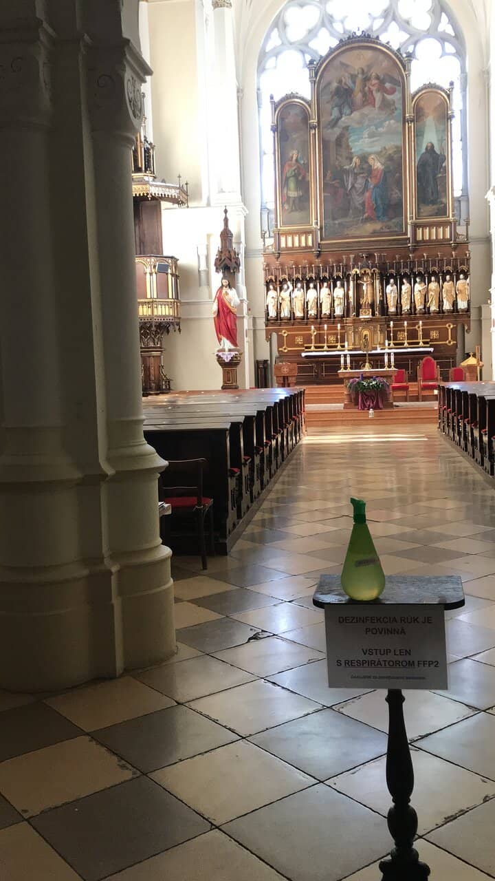 Unique Crucifix Depiction