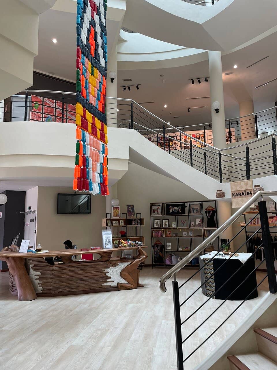 Unique Gallery Architecture