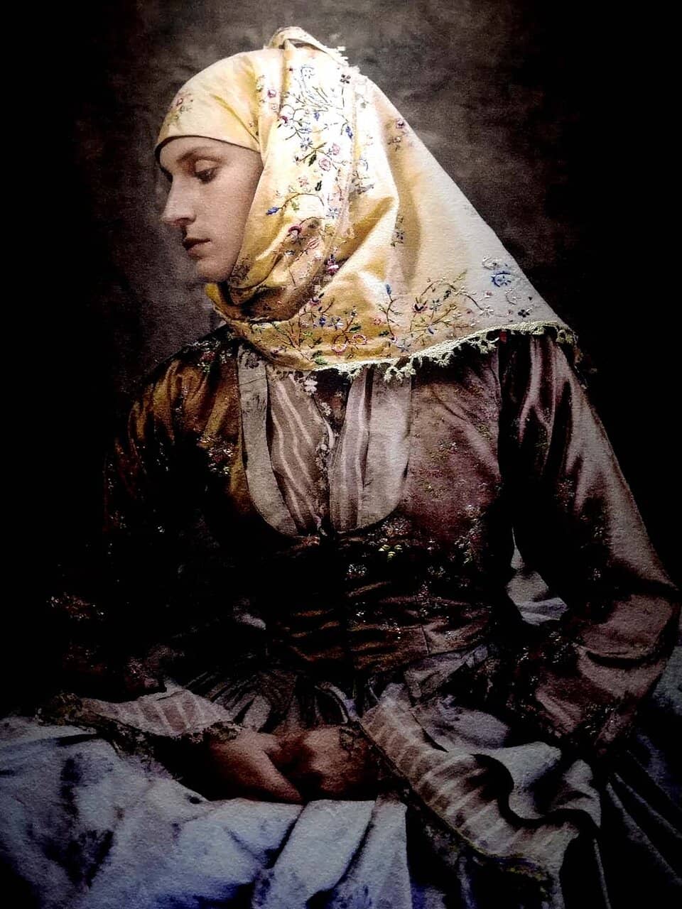 Panoramic Hydra Port Views