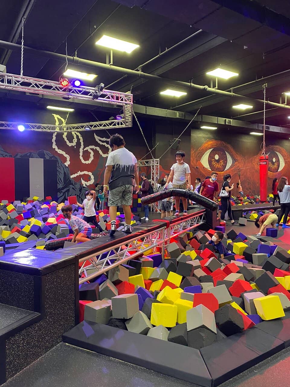 Trapeze & Foam Pit