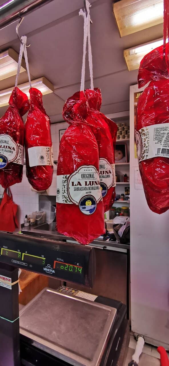 Artisan Crafts & Souvenirs