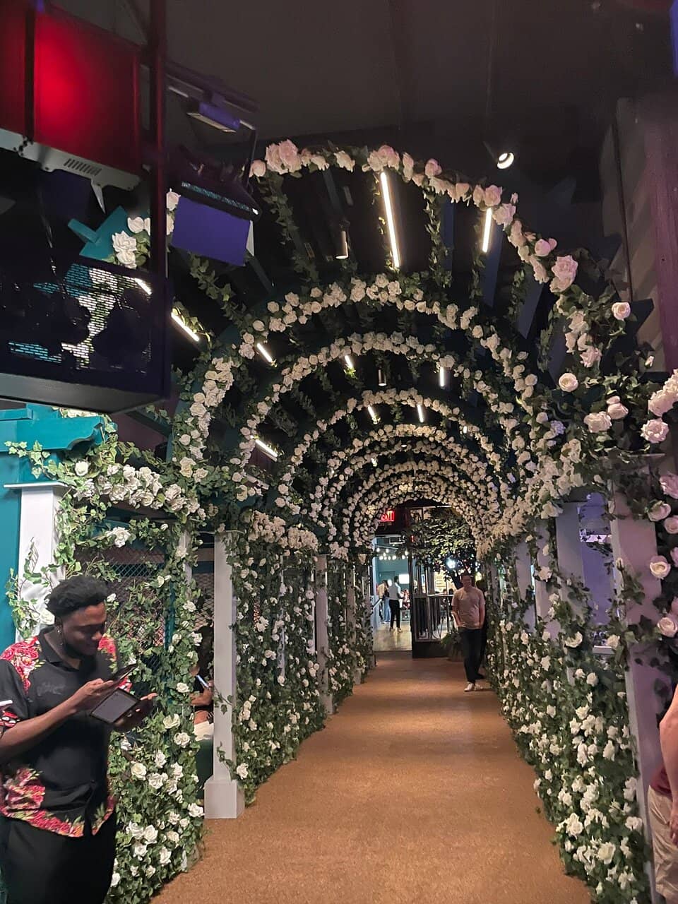 Themed Decor & Ambiance