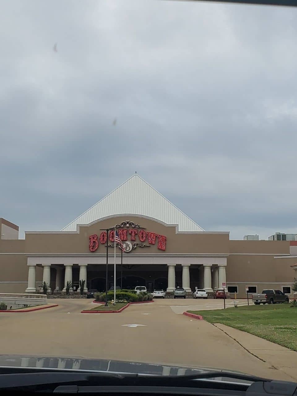 Seasonal Poolside Relaxation