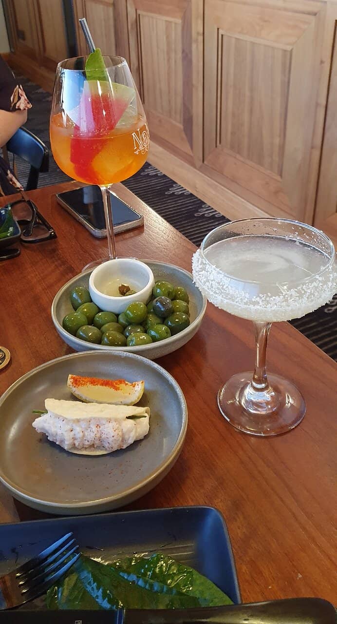 Gourmet Canapés & Oysters