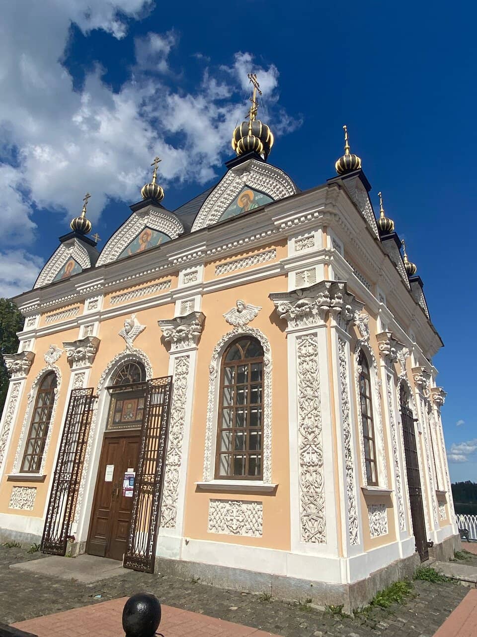 Nicholas the Wonderworker Iconography