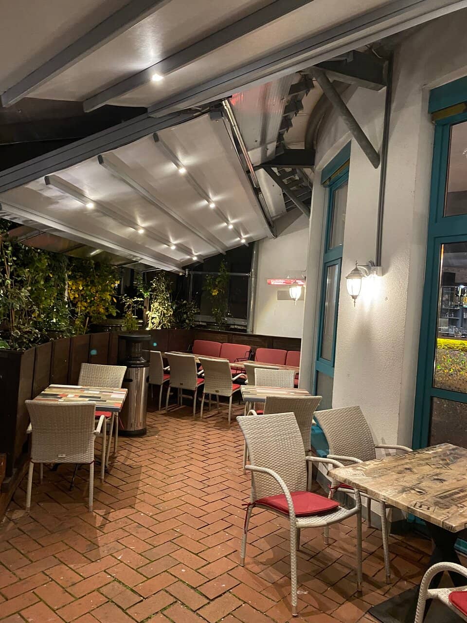 Picturesque Canal-Side Ambiance