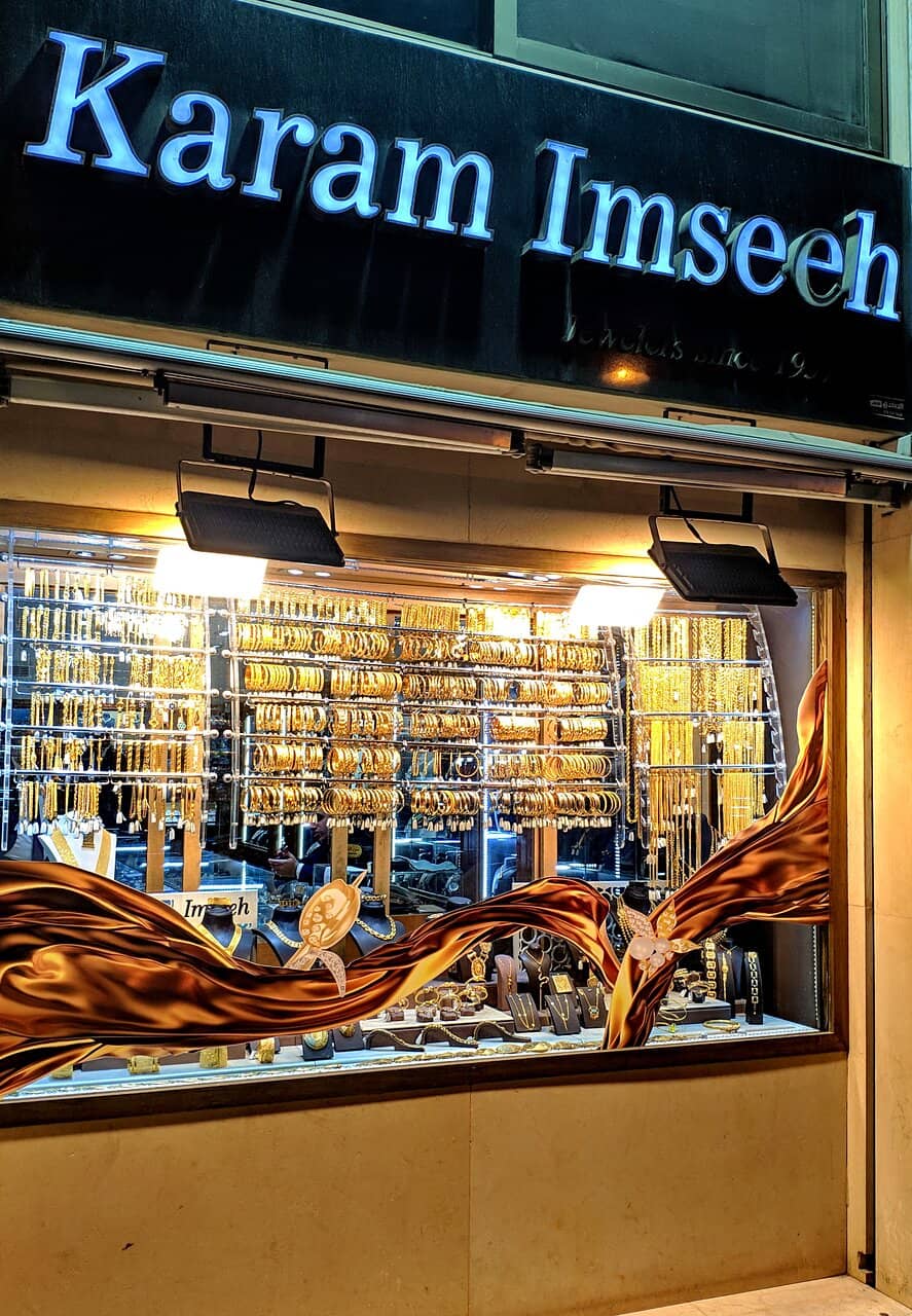 Dazzling Gold Displays