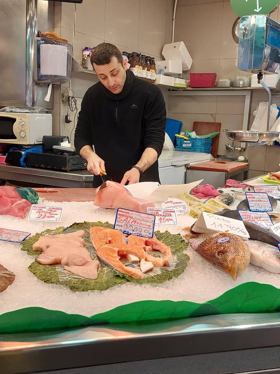 The Iconic Wavy Roof