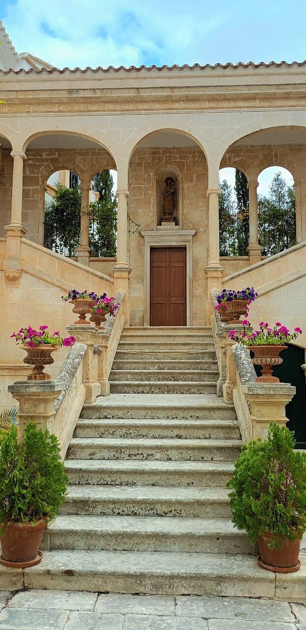 Monumental Staircase