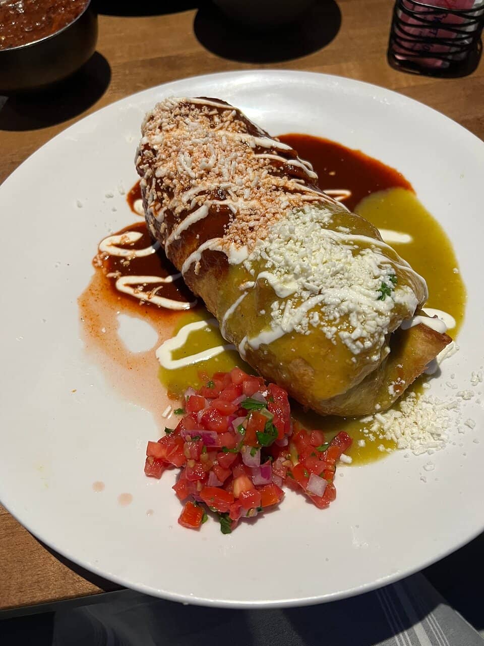 Vibrant Atmosphere & Decor