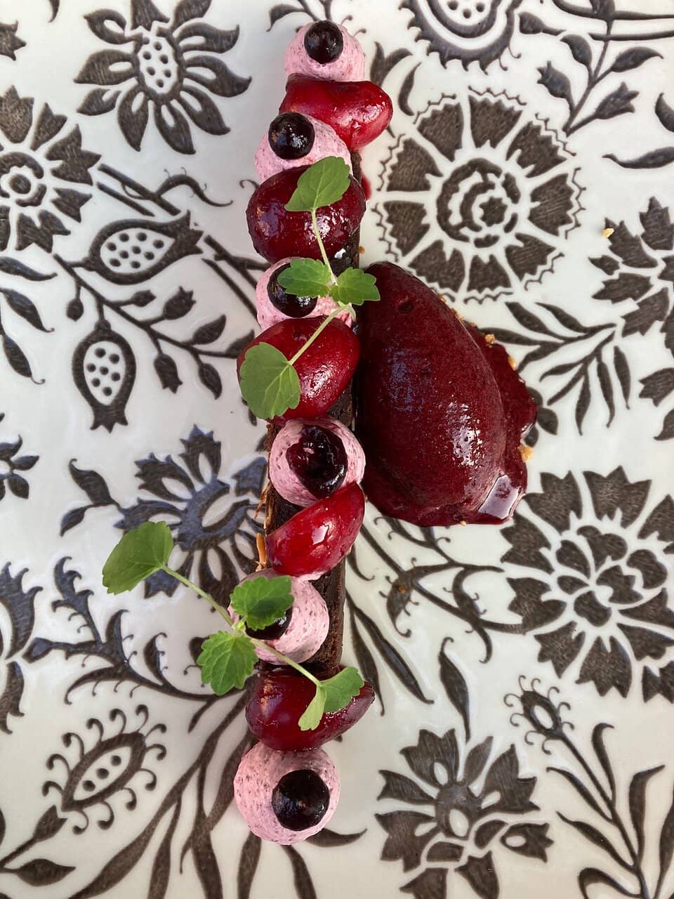 Charming Riverside Ambiance