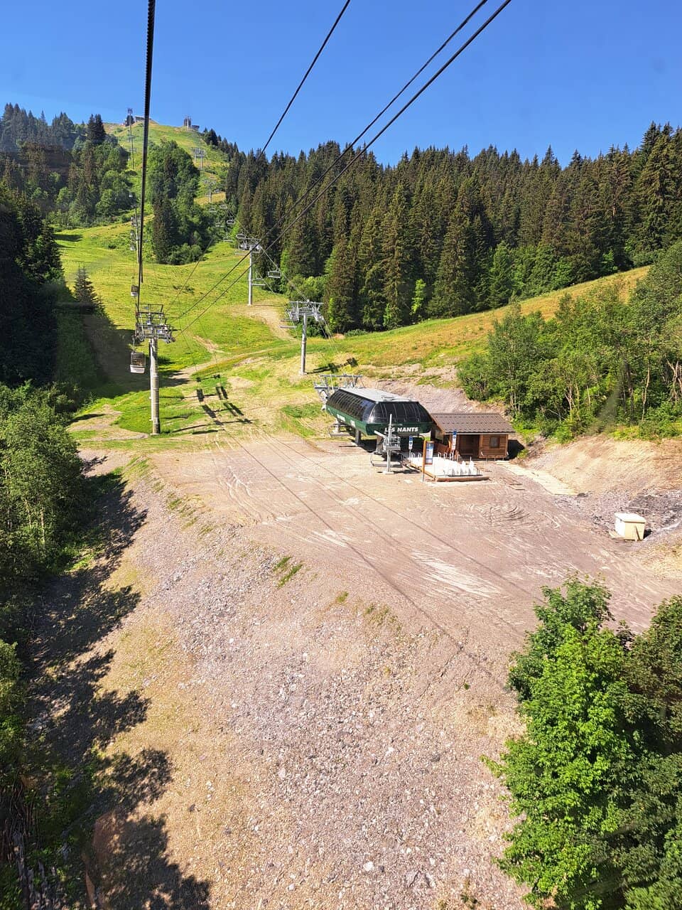 Swift Ascent to Ski Slopes