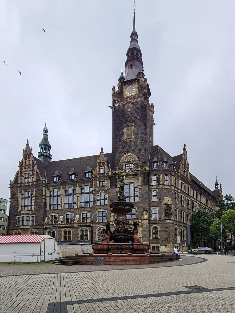 Rathaus Galerie Fountain