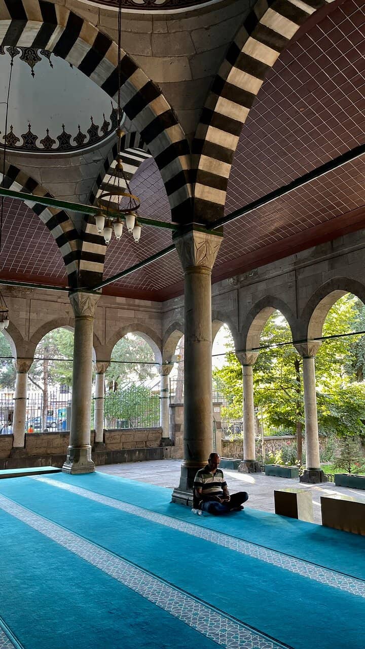 Intricate Interior Decorations