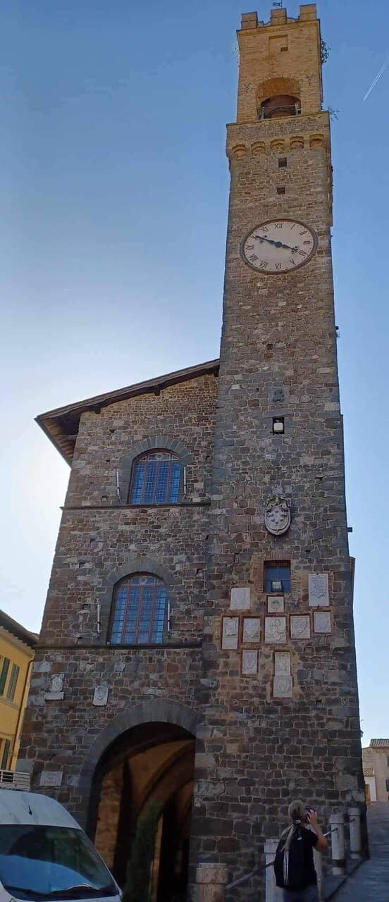Palazzo dei Priori Architecture