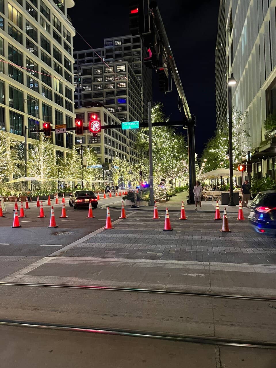 Charming Outdoor Dining