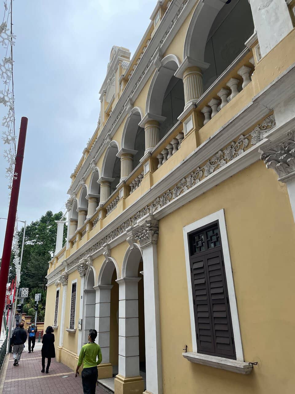 Tranquil Garden Setting