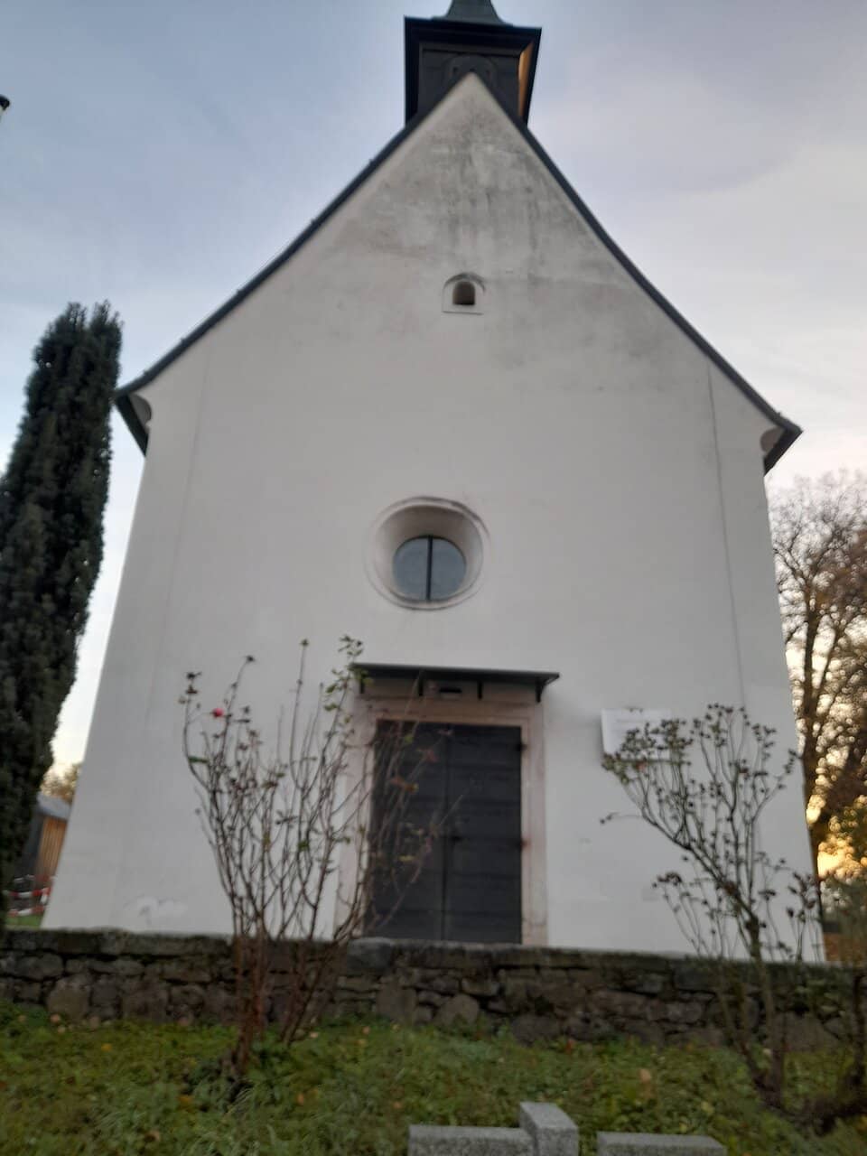 Quaint Hilltop Setting